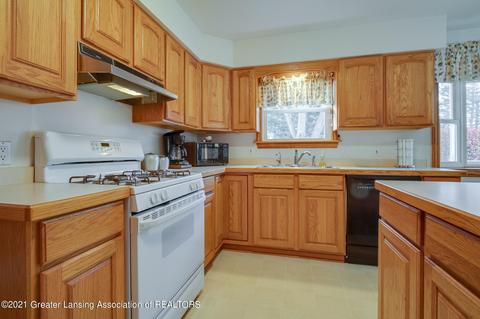 1114 Schavey Rd, Dewitt, MI 48820 photo 5