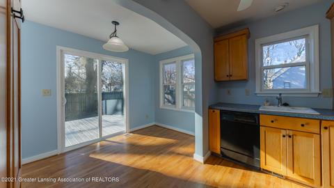 300 E Potter Ave, Lansing, MI 48910 photo 9