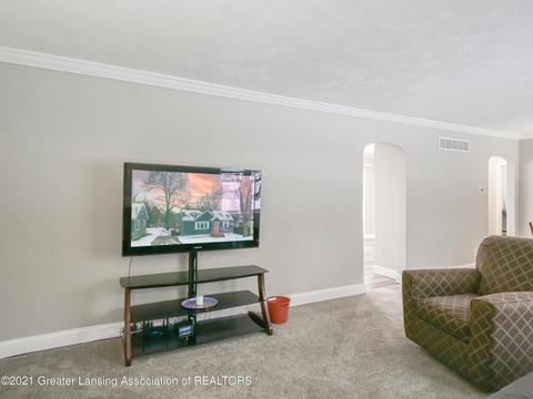 442 E Washington St, Dimondale, MI 48821 photo 5