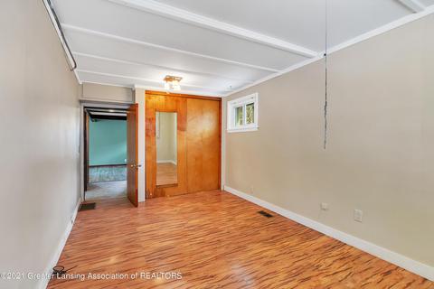 229 Dunlap St, Lansing, MI 48910 photo 9