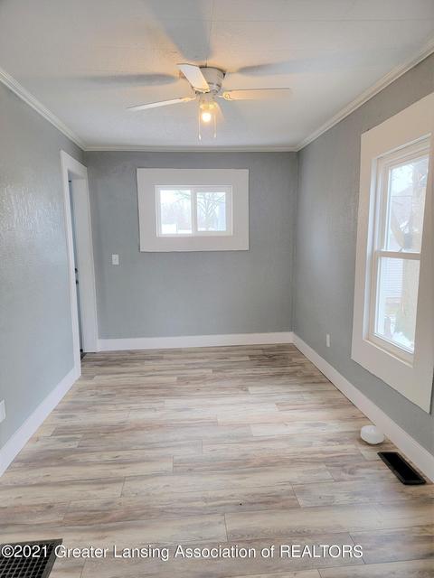 1008 E North St, Lansing, MI 48906 photo 8