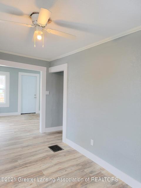 1008 E North St, Lansing, MI 48906 photo 9