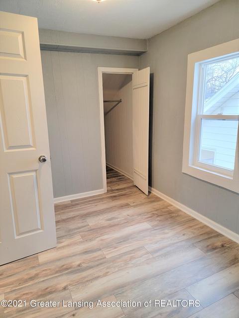 1008 E North St, Lansing, MI 48906 photo 14
