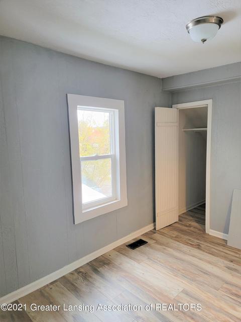 1008 E North St, Lansing, MI 48906 photo 11