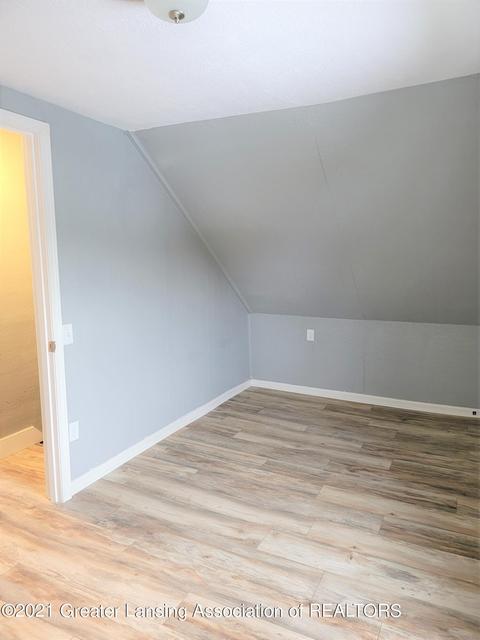 1008 E North St, Lansing, MI 48906 photo 10