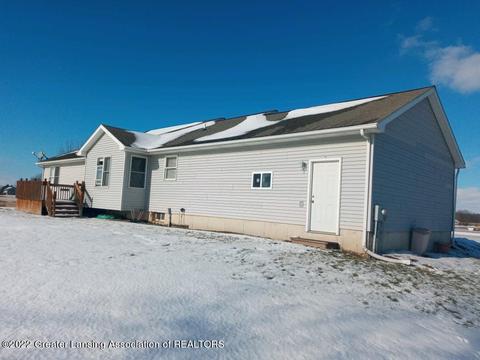 10235 W Howe Rd, Eagle, MI 48822 photo 2