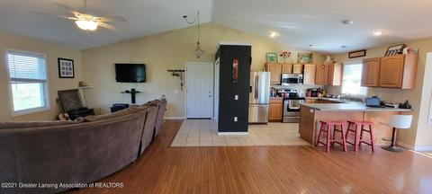 10235 W Howe Rd, Eagle, MI 48822 photo 5
