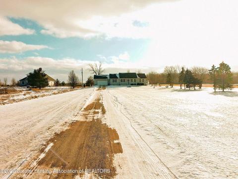 10235 W Howe Rd, Eagle, MI 48822 photo 29
