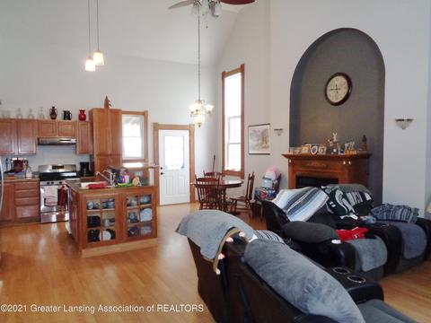 10504 Bond Rd, Dewitt, MI 48820 photo 3