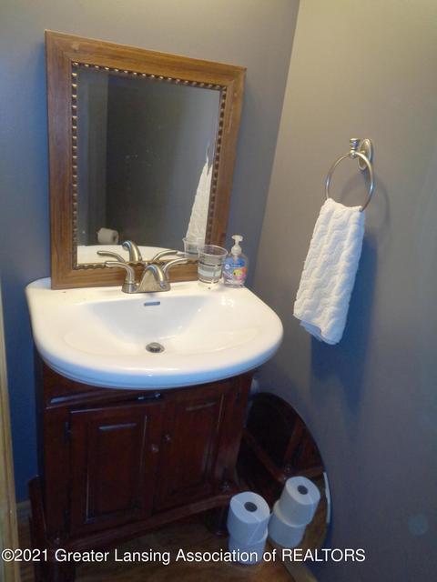 10504 Bond Rd, Dewitt, MI 48820 photo 16