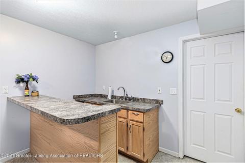 902 Randy Ln, Saint Johns, MI 48879 photo 16
