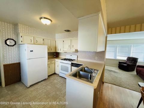4420 Devonshire Ave, Lansing, MI 48910 photo 11
