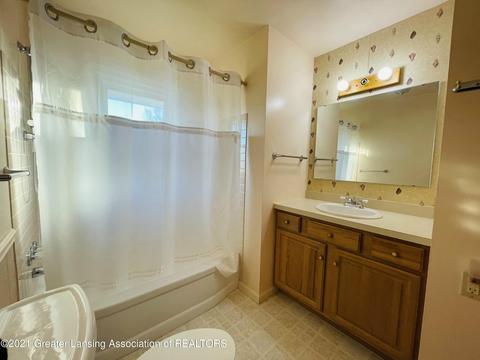 4420 Devonshire Ave, Lansing, MI 48910 photo 5