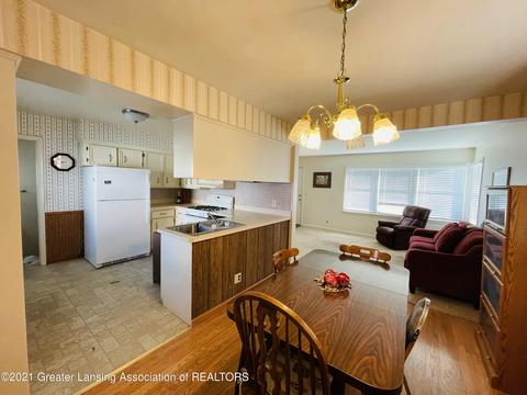 4420 Devonshire Ave, Lansing, MI 48910 photo 9