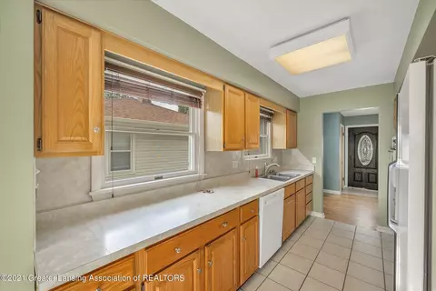 417 Rosadell Ave, Lansing, MI 48910 photo 10