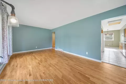417 Rosadell Ave, Lansing, MI 48910 photo 7