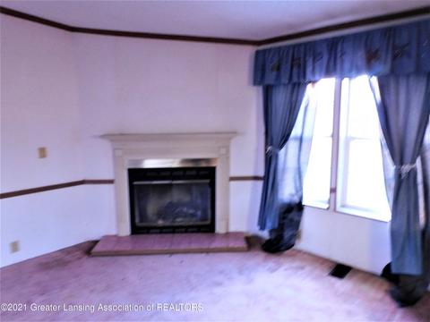 13998 Center Rd, Bath, MI 48808 photo 8