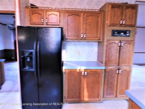 13998 Center Rd, Bath, MI 48808 photo 11