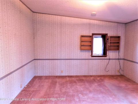 13998 Center Rd, Bath, MI 48808 photo 16