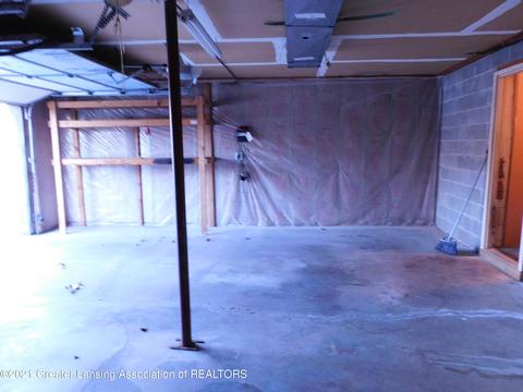 13998 Center Rd, Bath, MI 48808 photo 28