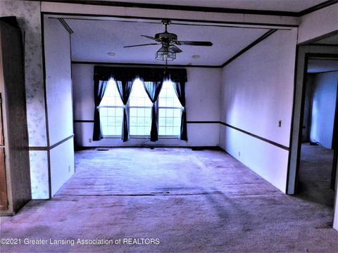 13998 Center Rd, Bath, MI 48808 photo 7