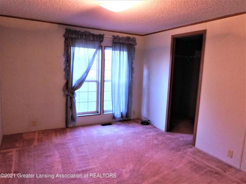 13998 Center Rd, Bath, MI 48808 photo 12