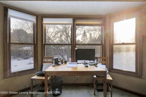 3363 Silverspring Dr, Dewitt, MI 48820 photo 4