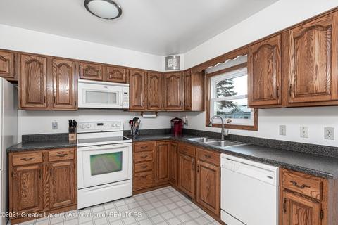 1633 Wanstead, Holt, MI 48842 photo 7