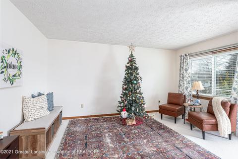 1633 Wanstead, Holt, MI 48842 photo 4