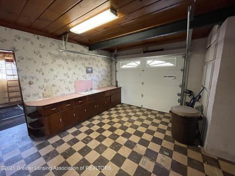 15053 Nichols Rd, Bath, MI 48808 photo 20