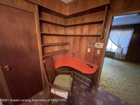 15053 Nichols Rd, Bath, MI 48808 photo 9