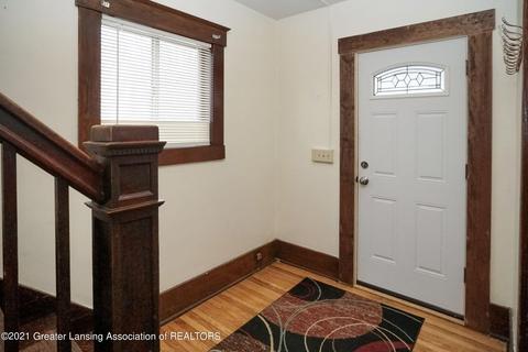 315 Smith Ave, Lansing, MI 48910 photo 3