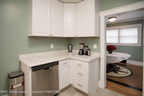 315 Smith Ave, Lansing, MI 48910 photo 14