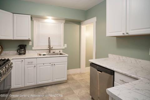 315 Smith Ave, Lansing, MI 48910 photo 11