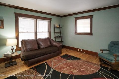 315 Smith Ave, Lansing, MI 48910 photo 4