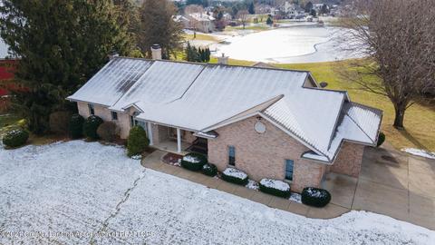 9051 Riverside Dr, Grand Ledge, MI 48837