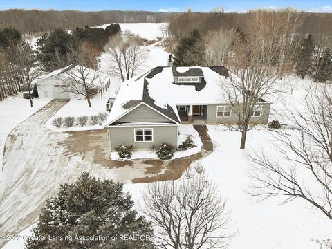 2012 E Dexter Trl, Dansville, MI 48819 photo 1