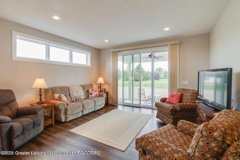 977 Norway Dr, Fowler, MI 48835 photo 8