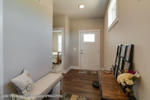 977 Norway Dr, Fowler, MI 48835 photo 4