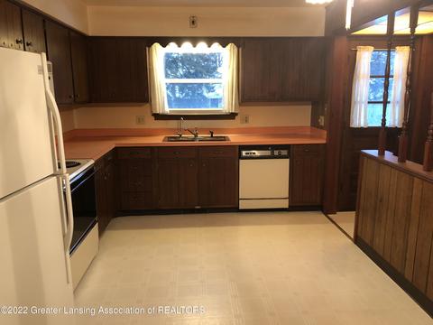 13764 Hamersley Dr, Bath, MI 48808 photo 11