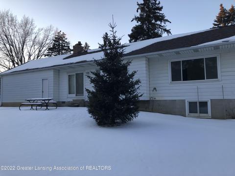 13764 Hamersley Dr, Bath, MI 48808 photo 5