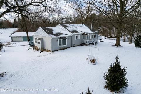5424 E Clark Rd, Bath, MI 48808 photo 1
