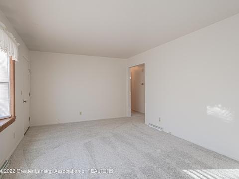 809 E Webb Dr, Dewitt, MI 48820 photo 4