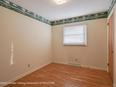 809 E Webb Dr, Dewitt, MI 48820 photo 12