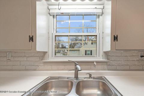1112 Pershing Dr, Lansing, MI 48910 photo 12