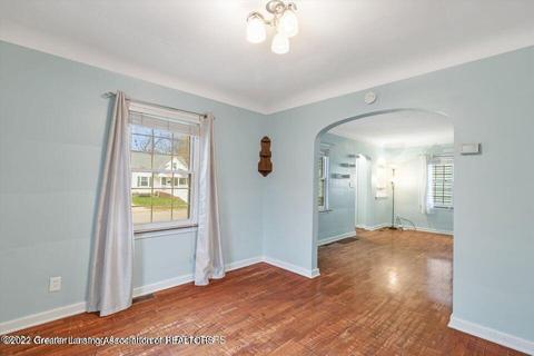 1112 Pershing Dr, Lansing, MI 48910 photo 8