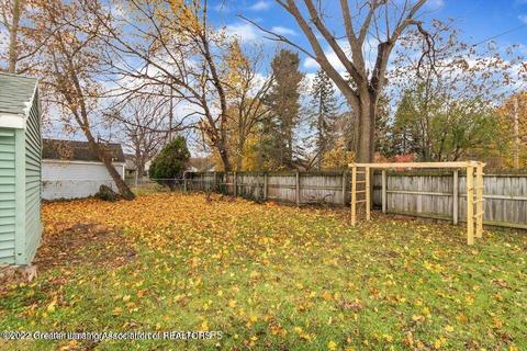 1112 Pershing Dr, Lansing, MI 48910 photo 34