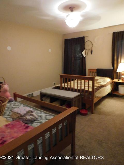 13610 Main St, Bath, MI 48808 photo 4