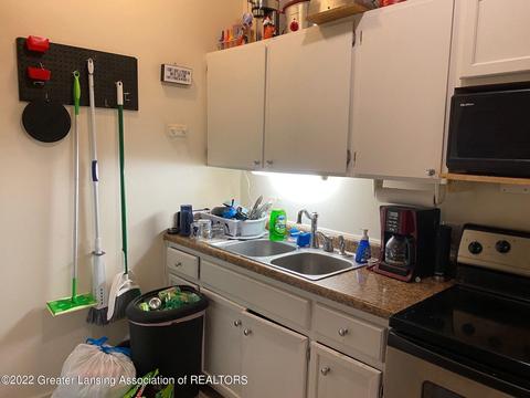 13610 Main St, Bath, MI 48808 photo 17