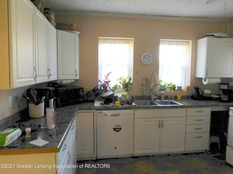 13610 Main St, Bath, MI 48808 photo 12